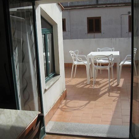 Nino'S Apartments Giardini-Naxos Exterior foto
